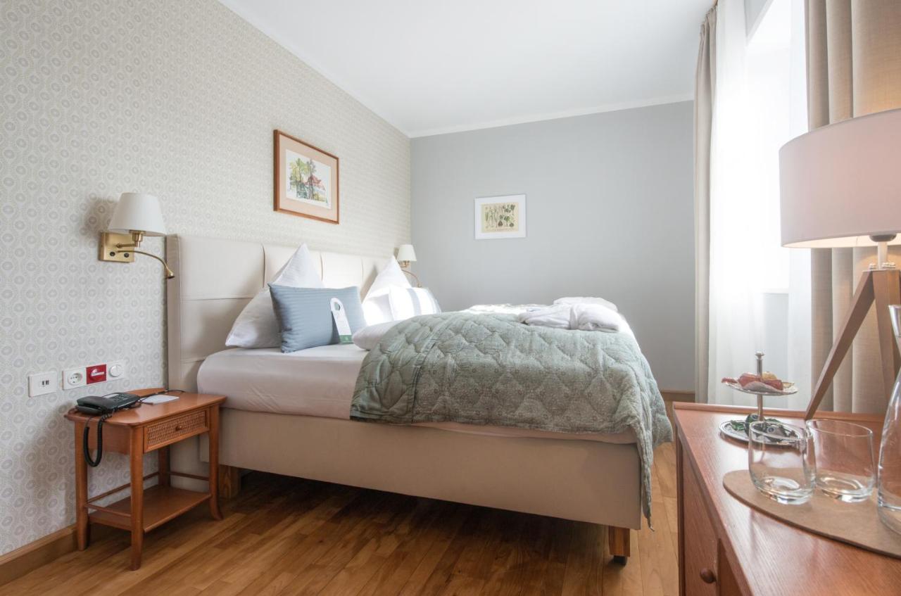 Biohotel Schlossgut Oberambach Ngoại thất bức ảnh