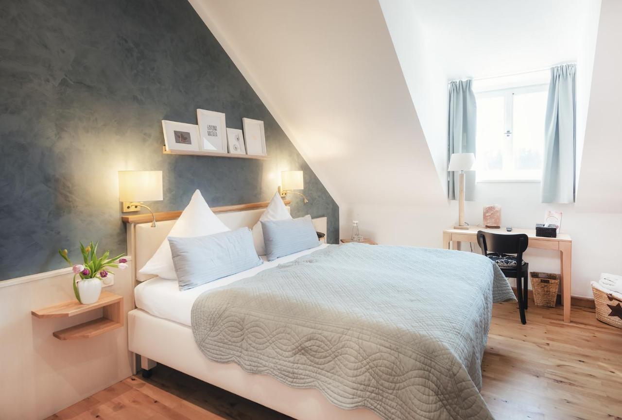 Biohotel Schlossgut Oberambach Ngoại thất bức ảnh